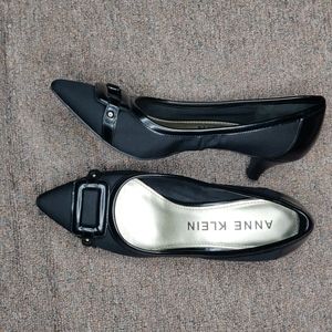 Anne Klein Heeled Shoe - Black